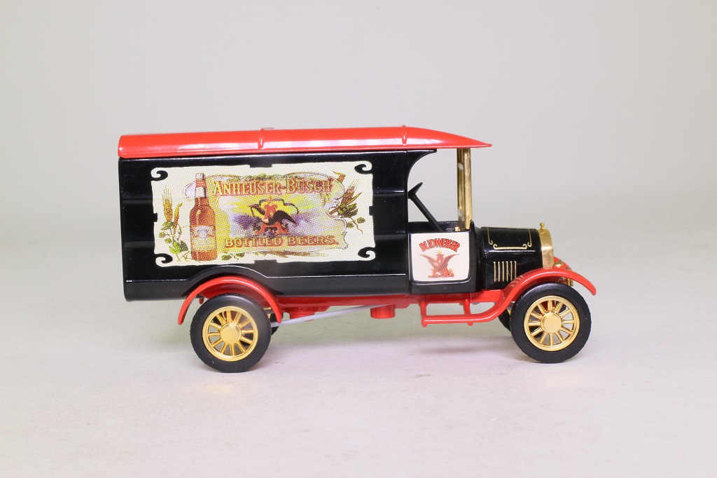 Matchbox Collectibles YYM35255 (YVT03); 1926 Ford Model TT Van; Budweiser